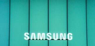 Samsung Electronics mulls creating holding company structure