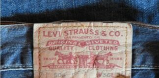 Levi Strauss goes public again